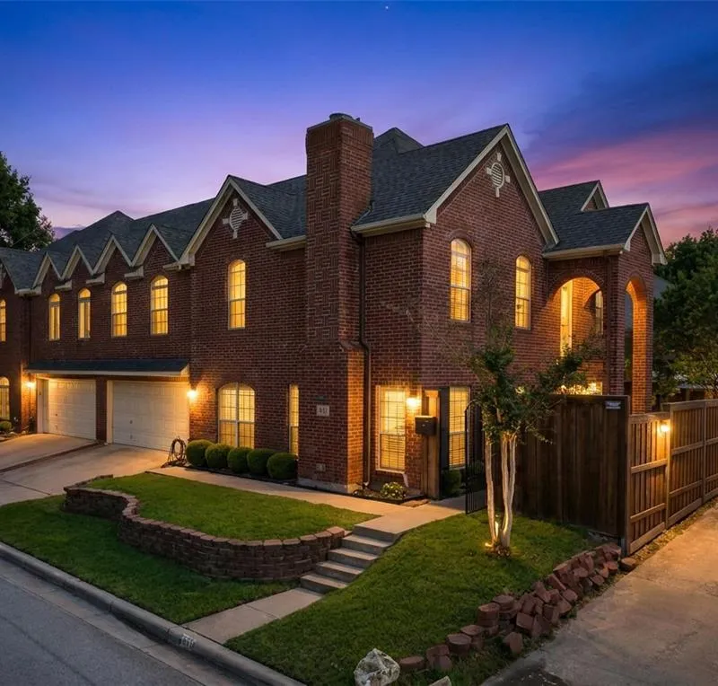 620 Belle Place, Fort Worth TX 76107