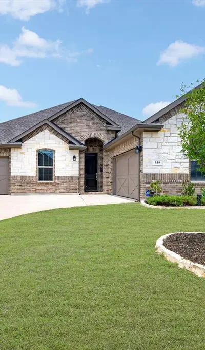 829 Poppie Lane, Midlothian TX 76065
