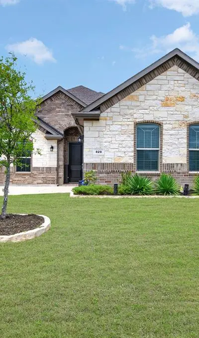 829 Poppie Lane, Midlothian TX 76065 - Photo 2