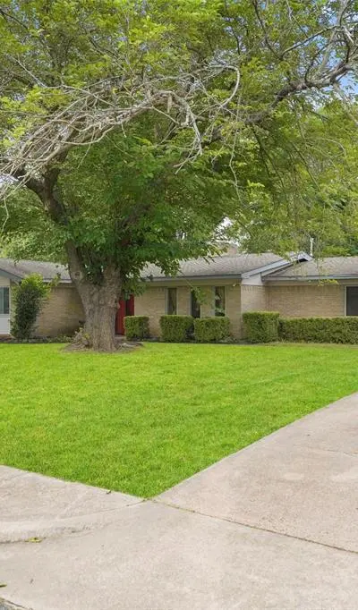 613 Misty Glen Drive, DeSoto TX 75115 - Photo 3