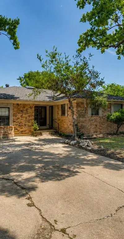 1708 Cordell Street, Denton TX 76201 - Photo 2
