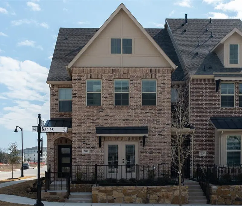 2140 Naples Drive, Rowlett TX 75088