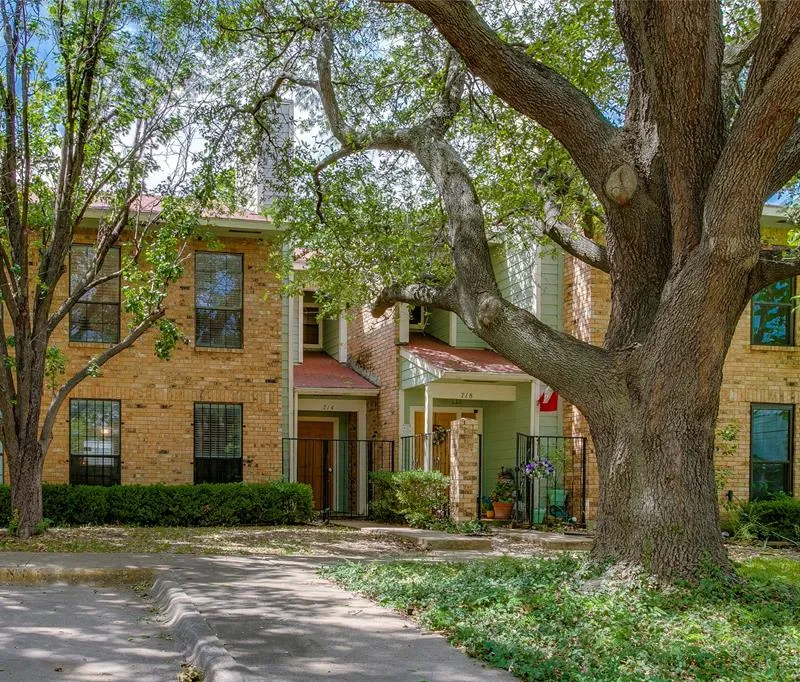 714 W Canty Street, Dallas TX 75208