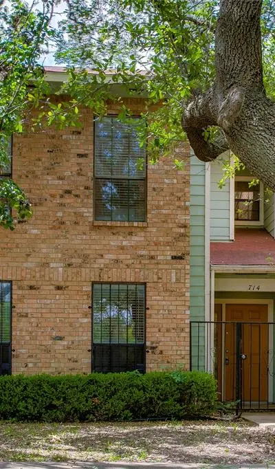 714 W Canty Street, Dallas TX 75208 - Photo 2
