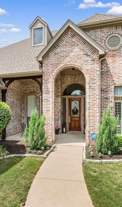 7913 Chaddington Drive, North Richland Hills TX 76182 - Photo 3