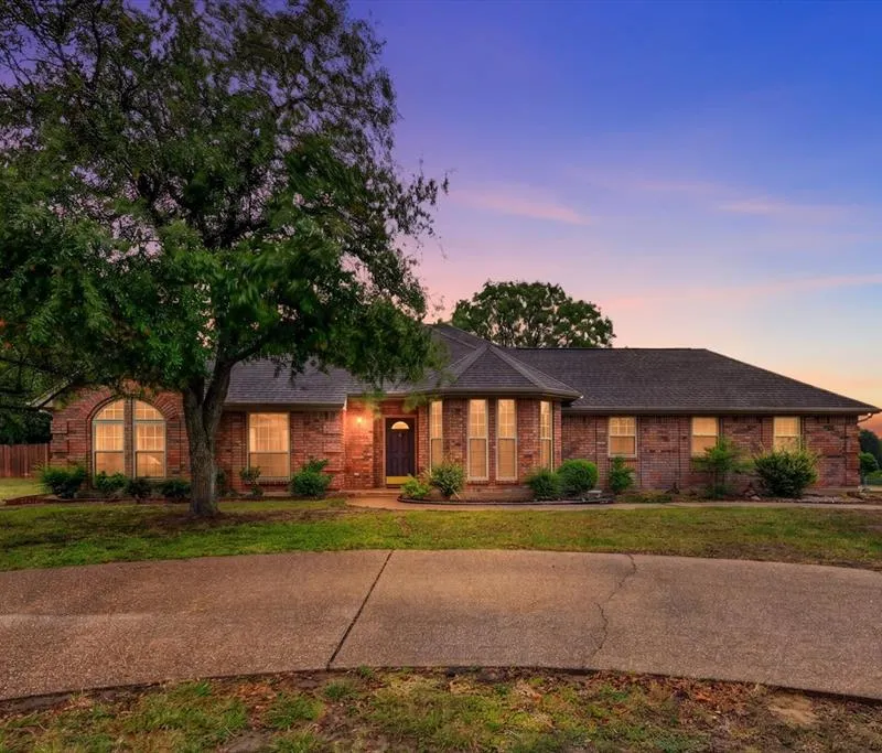 137 Tamarron Drive, Lakeside TX 76135