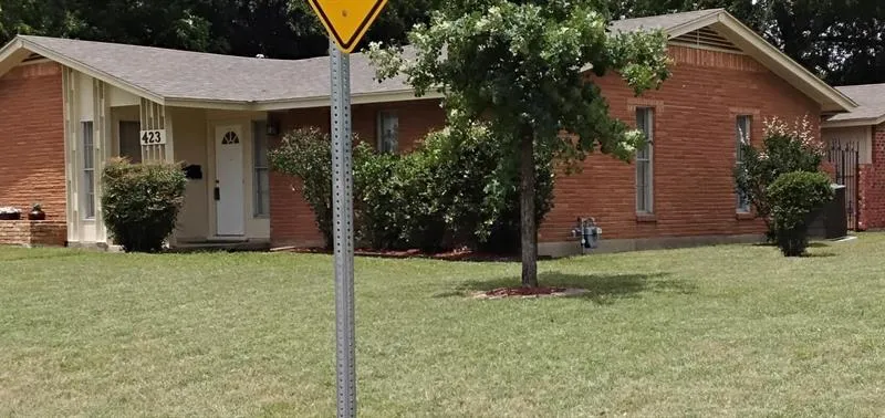 423 Columbia Circle, Irving TX 75062
