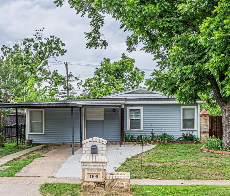 1108 Sharondale Street, Fort Worth TX 76115