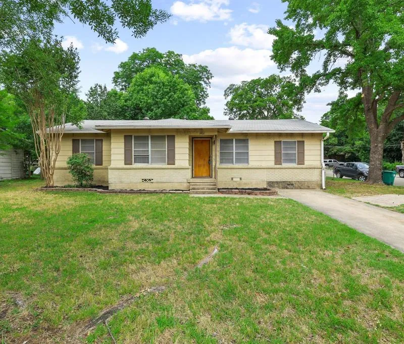 1402 Knight Street, Denton TX 76205
