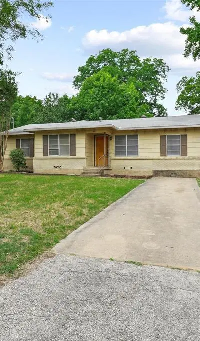 1402 Knight Street, Denton TX 76205 - Photo 2