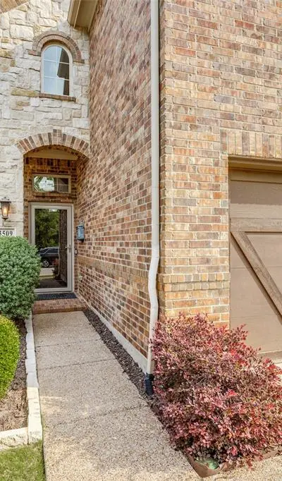 3509 Bans Crown Boulevard, Lewisville TX 75056 - Photo 2