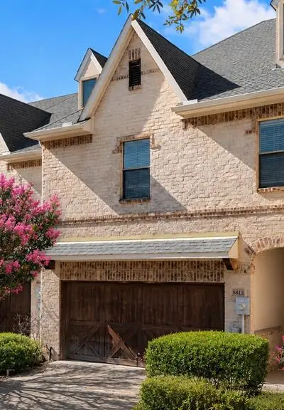 8813 Tudor Place, Dallas TX 75228