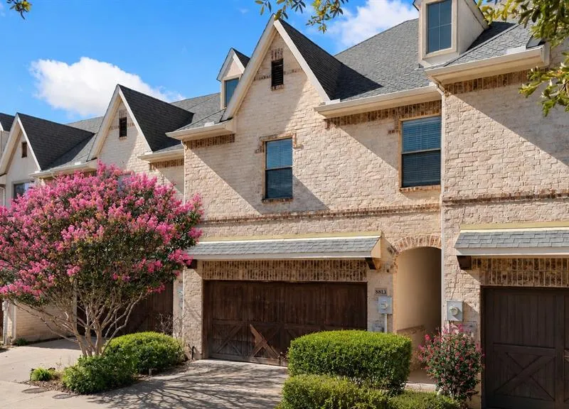 8813 Tudor Place, Dallas TX 75228