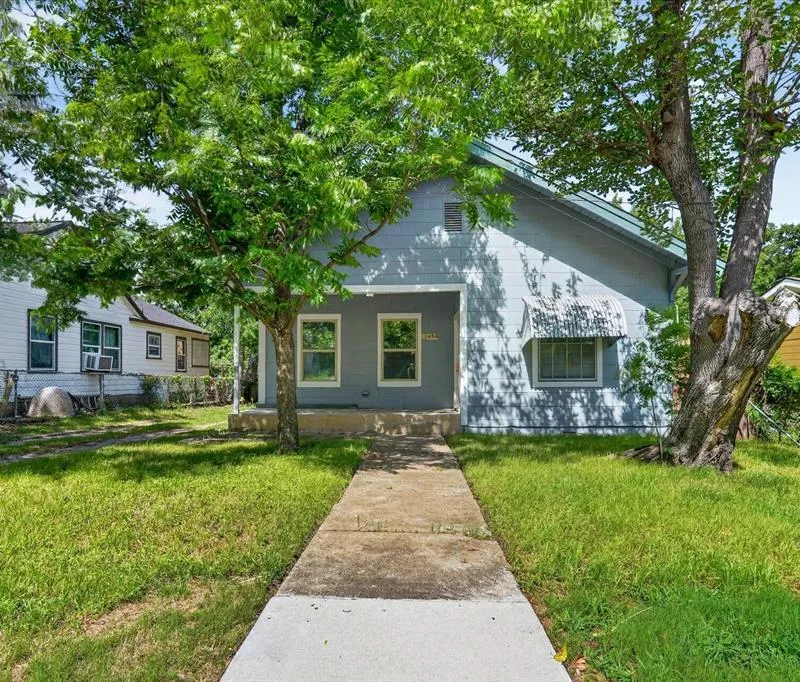 3454 Frazier Avenue, Fort Worth TX 76110
