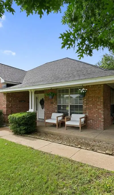 302 Thorntree Drive, Ovilla TX 75154 - Photo 2