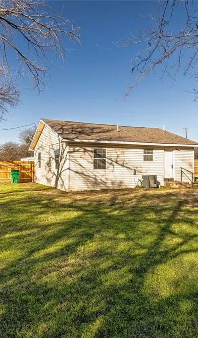 205 N State Highway 101, Chico TX 76431