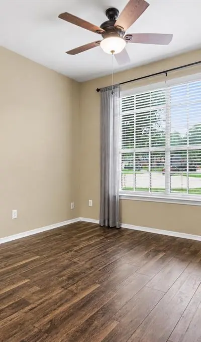 1342 Clear Creek Drive, Lewisville TX 75067 - Photo 2