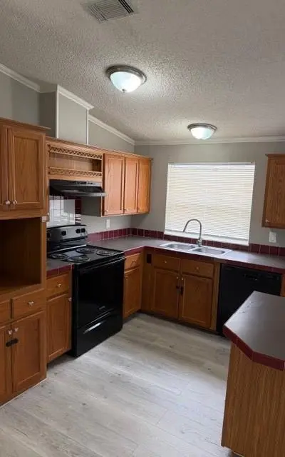 2321 Ridgeview Street, Fort Worth TX 76119 - Photo 3