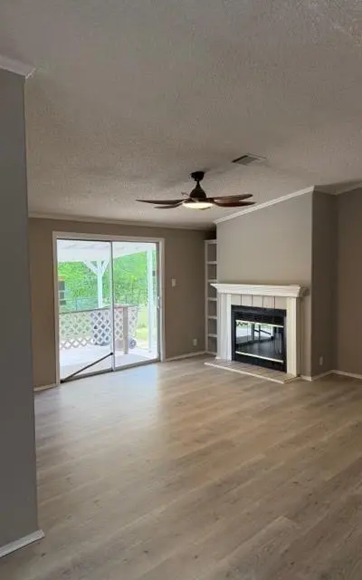 2321 Ridgeview Street, Fort Worth TX 76119 - Photo 5