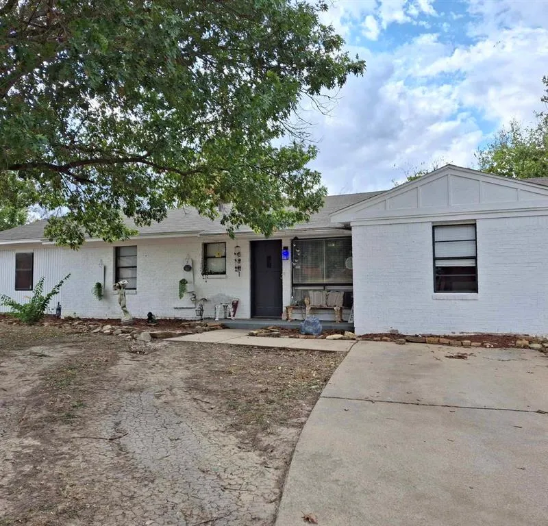 6301 Shadydell Drive, Fort Worth TX 76135