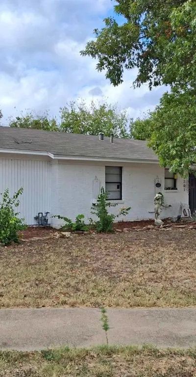 6301 Shadydell Drive, Fort Worth TX 76135 - Photo 3