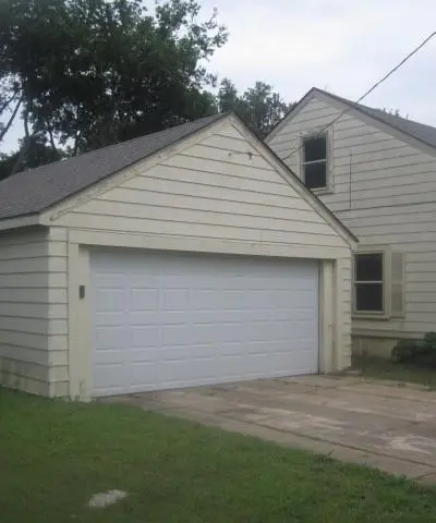1104 Park Avenue, Bonham TX 75418 - Photo 3