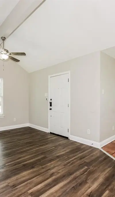 10522 Woodleaf Drive, Dallas TX 75227 - Photo 2