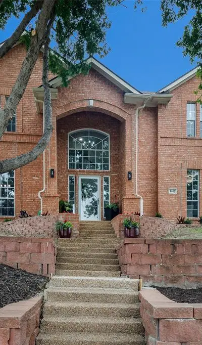 2400 Manchester Drive, Carrollton TX 75006 - Photo 2