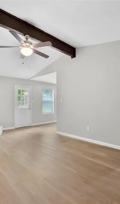6219 Kelly Elliott Road, Arlington TX 76001 - Photo 2