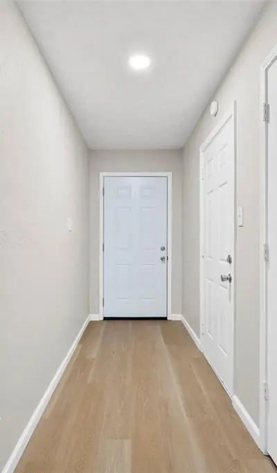 6219 Kelly Elliott Road, Arlington TX 76001 - Photo 5