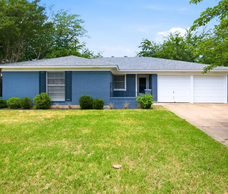 504 S Colonial Drive, Cleburne TX 76033