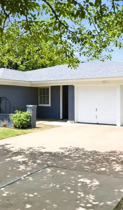 504 S Colonial Drive, Cleburne TX 76033 - Photo 4