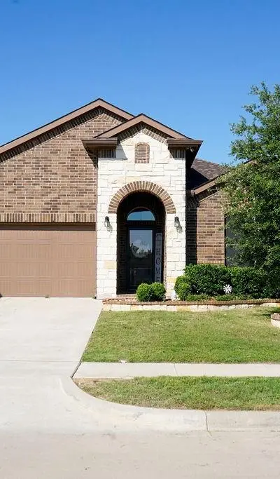 1204 Burlingame Drive, Cleburne TX 76033
