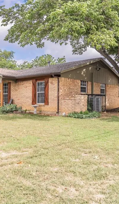 6037 Lindy Lane, Watauga TX 76148 - Photo 2
