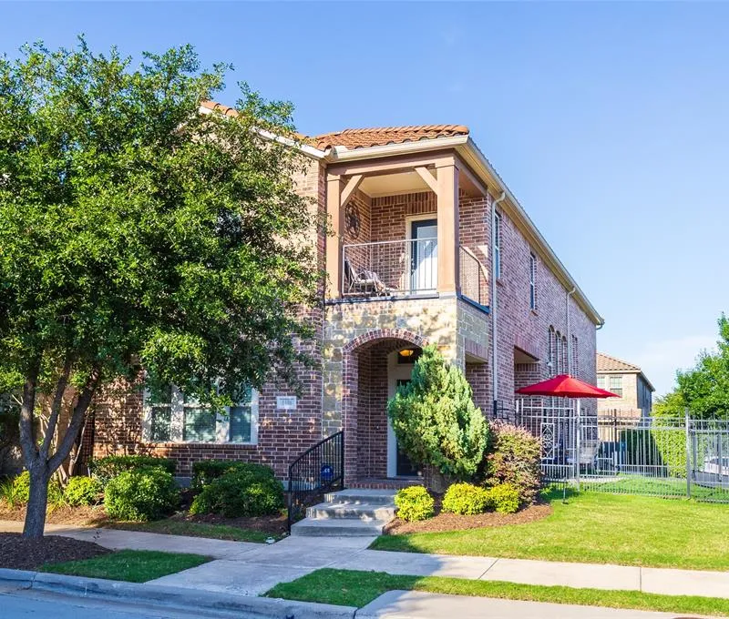 6606 Deleon Street, Irving TX 75039
