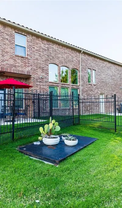 6606 Deleon Street, Irving TX 75039 - Photo 4