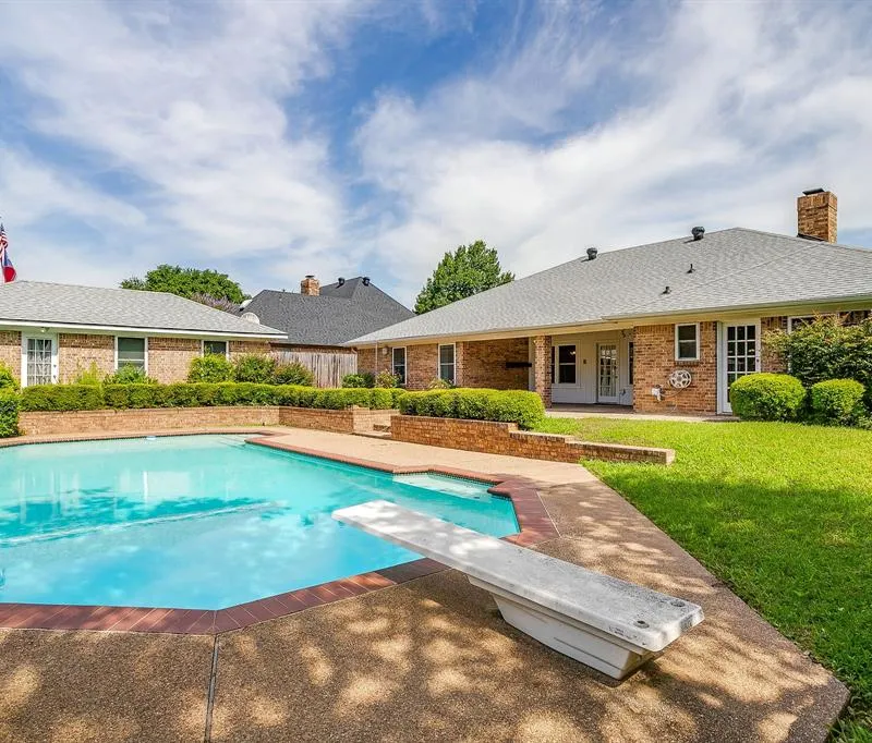 1516 Wimberly Court, Bedford TX 76021