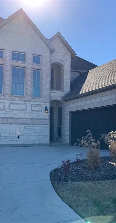 1009 Hunters Creek Drive, Rockwall TX 75087