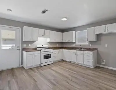 801 N 8th Avenue, Denison TX 75021 - Photo 3