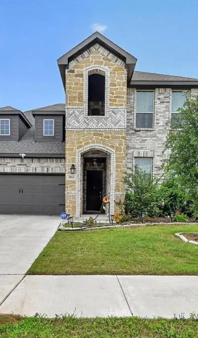 2814 Grand Lookout Lane, Arlington TX 76001