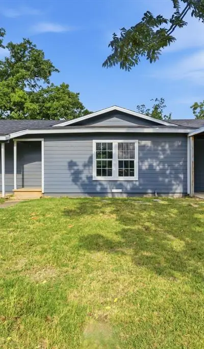 203 N Kickapoo Street, Lipan TX 76462 - Photo 2