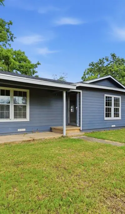 203 N Kickapoo Street, Lipan TX 76462 - Photo 3