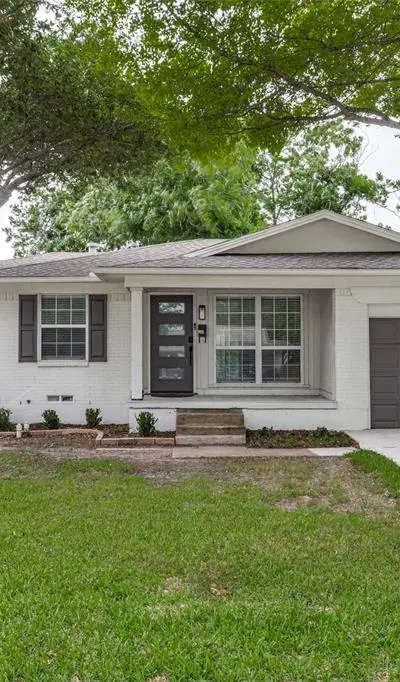 1010 Noble Avenue, Carrollton TX 75006