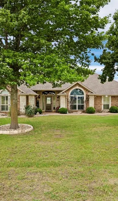 7520 Muirfield Drive, Cleburne TX 76033