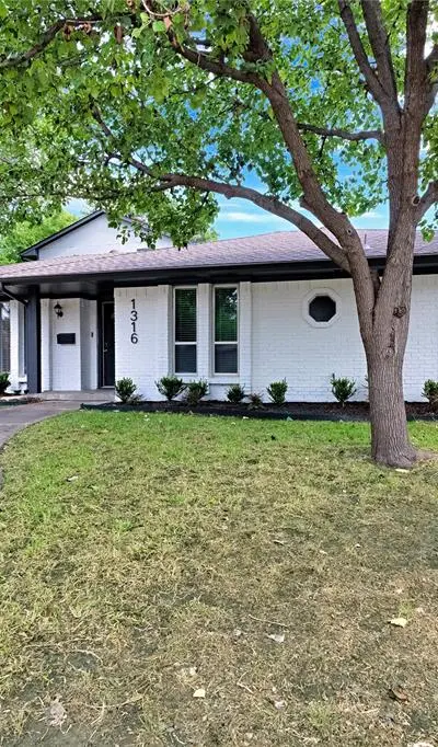 1316 Edgefield Drive, Plano TX 75075 - Photo 2