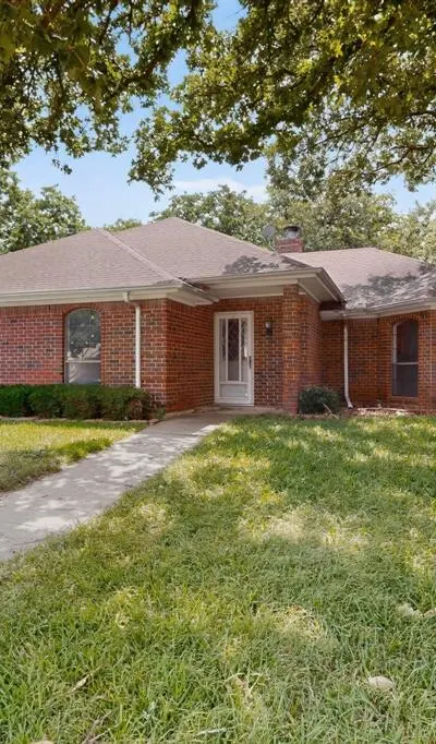 7517 Crosstimbers Lane, North Richland Hills TX 76182