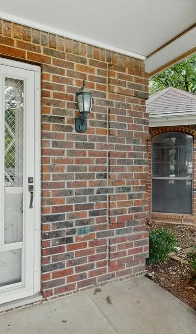 7517 Crosstimbers Lane, North Richland Hills TX 76182 - Photo 2