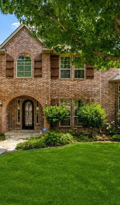 711 Flamingo Circle, Burleson TX 76028