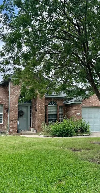 5776 Falcon Ridge Court, Haltom City TX 76137