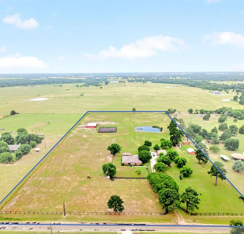 1401 Vz County Road 3411, Wills Point TX 75169